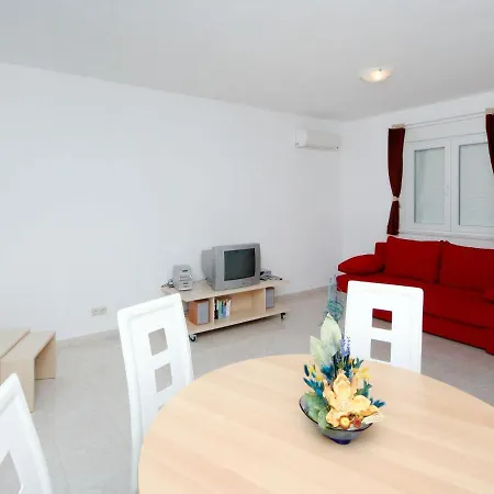 Appartement Bayview-1 Mastrinka